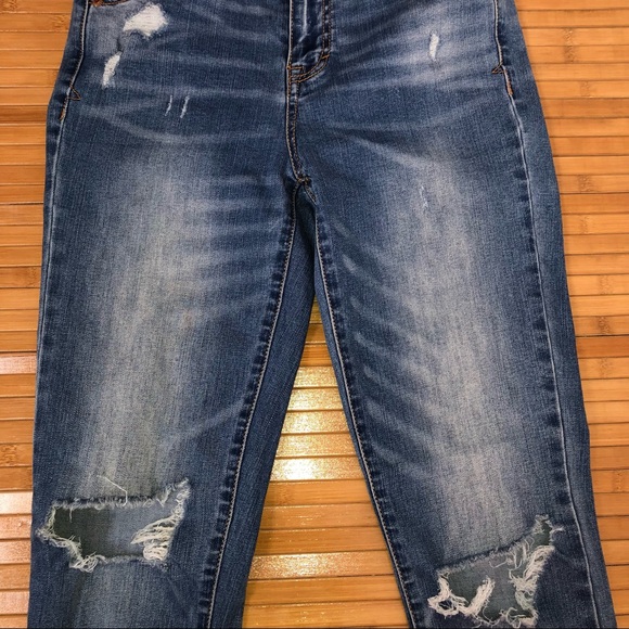 Aeropostale Distressed Jeans - Picture 2 of 6